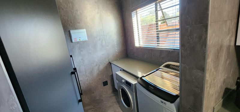 5 Bedroom Property for Sale in Wilbotsdal A H Gauteng