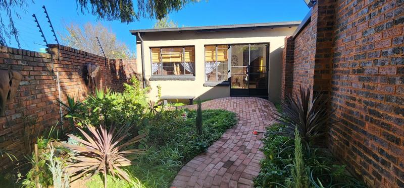 5 Bedroom Property for Sale in Wilbotsdal A H Gauteng