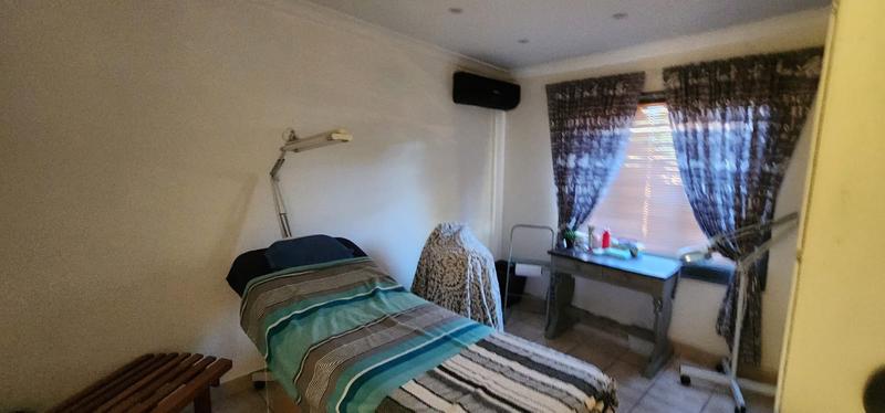 5 Bedroom Property for Sale in Wilbotsdal A H Gauteng