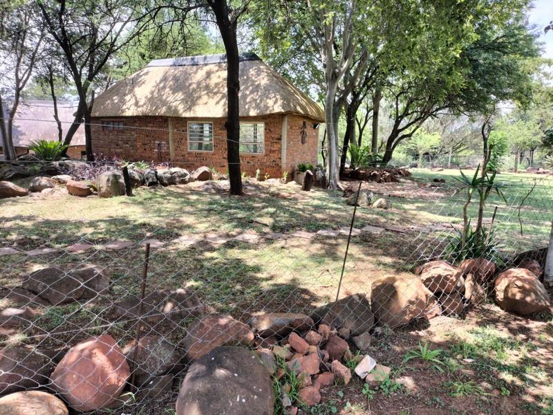 4 Bedroom Property for Sale in Hekpoort Gauteng