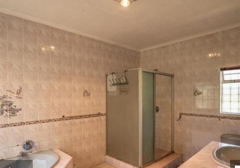 4 Bedroom Property for Sale in Hekpoort Gauteng