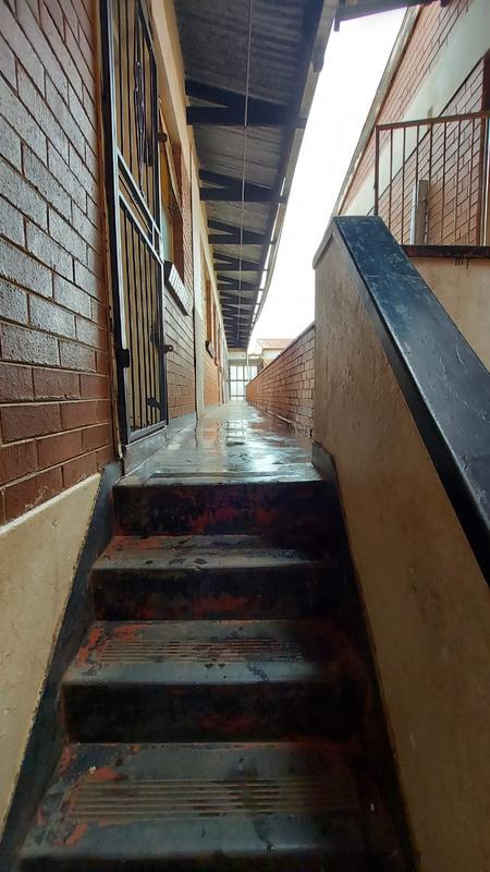 1 Bedroom Property for Sale in Randfontein Central Gauteng