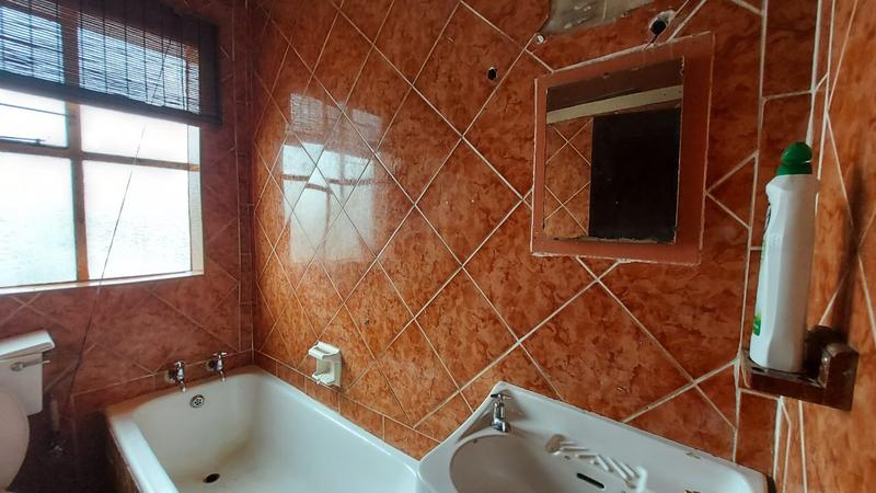 1 Bedroom Property for Sale in Randfontein Central Gauteng