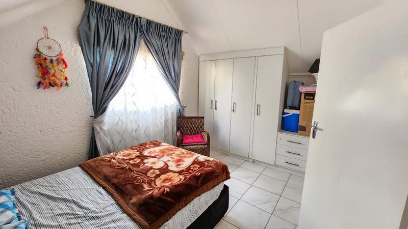 2 Bedroom Property for Sale in Bassonia Gauteng