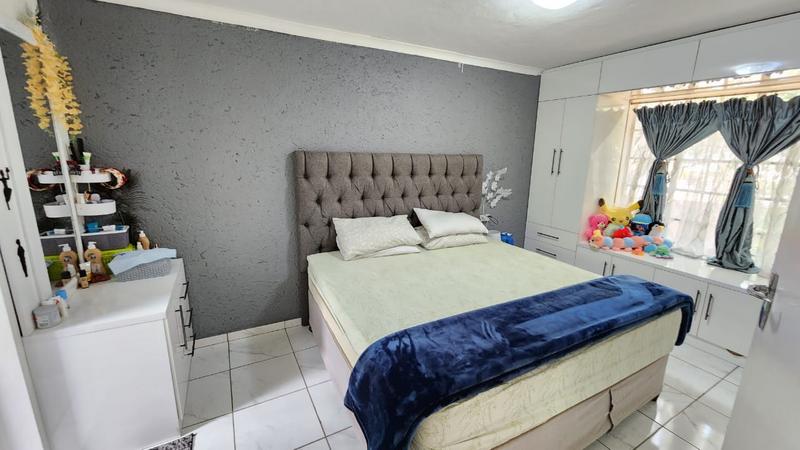 2 Bedroom Property for Sale in Bassonia Gauteng