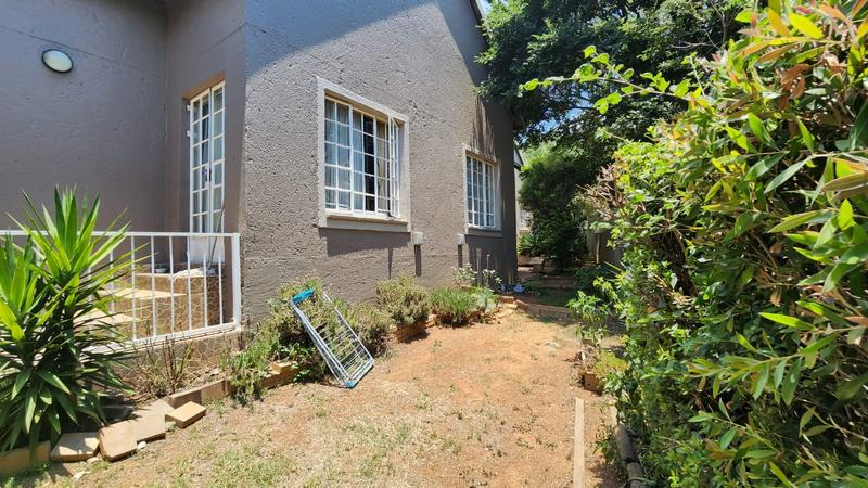 2 Bedroom Property for Sale in Bassonia Gauteng