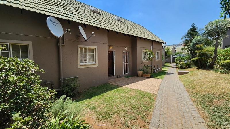 2 Bedroom Property for Sale in Bassonia Gauteng