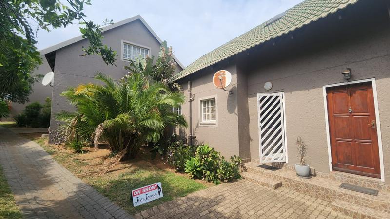 2 Bedroom Property for Sale in Bassonia Gauteng