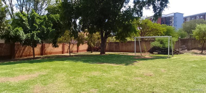To Let 3 Bedroom Property for Rent in Die Hoewes Gauteng
