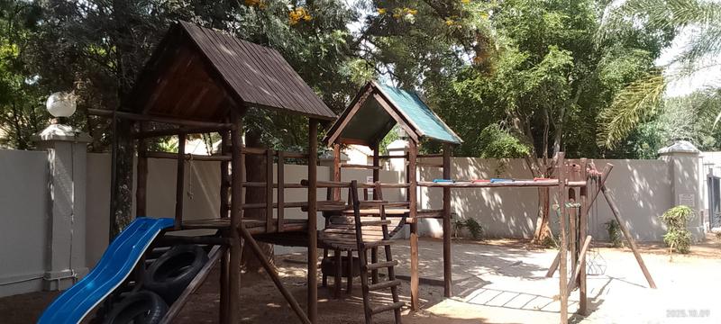 To Let 3 Bedroom Property for Rent in Die Hoewes Gauteng