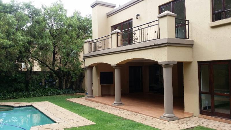 4 Bedroom Property for Sale in Silver Lakes Golf Estate Gauteng