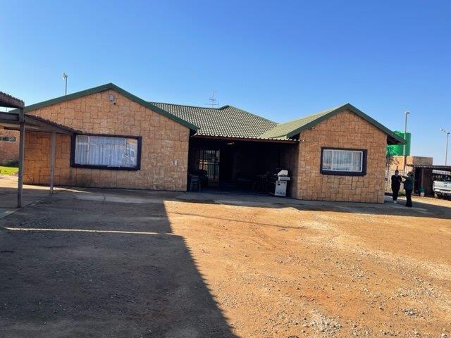 4 Bedroom Property for Sale in Randfontein South Gauteng