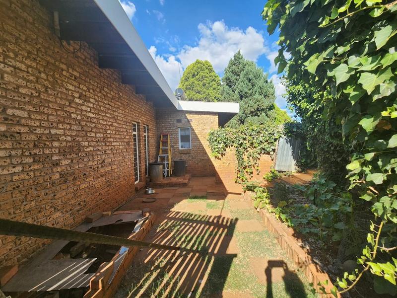 4 Bedroom Property for Sale in Wilbotsdal A H Gauteng