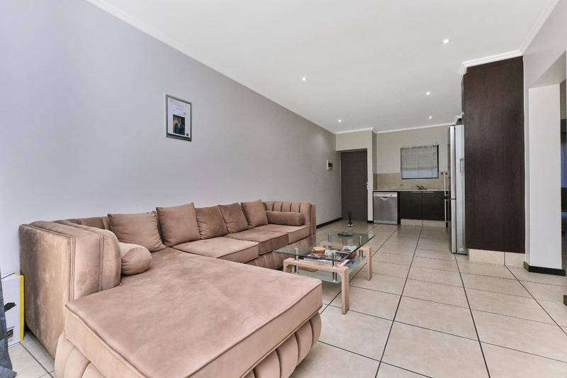 2 Bedroom Property for Sale in Lonehill Gauteng