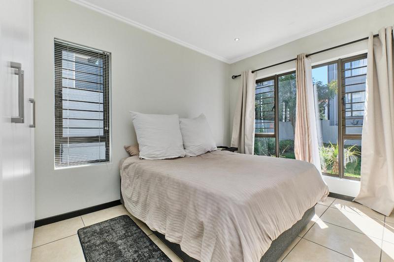 2 Bedroom Property for Sale in Lonehill Gauteng