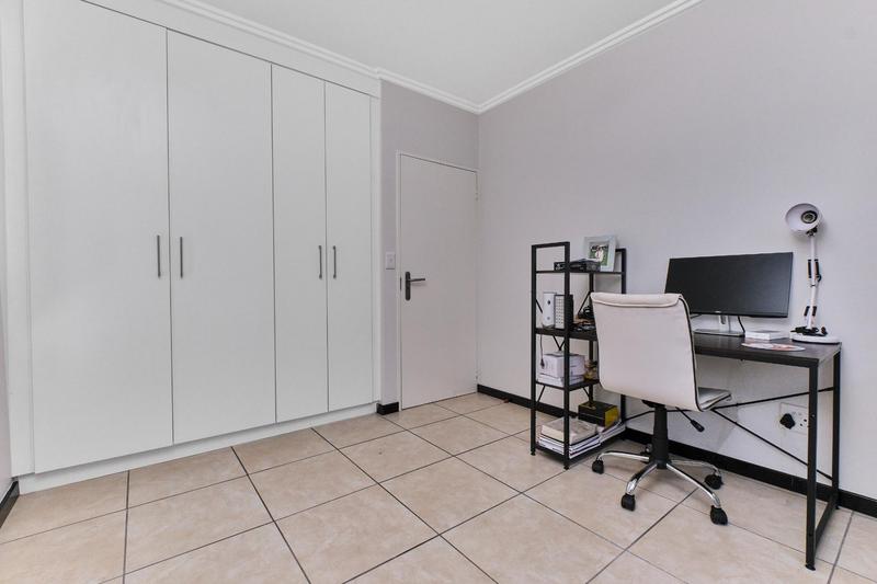 2 Bedroom Property for Sale in Lonehill Gauteng