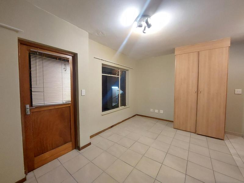 1 Bedroom Property for Sale in Braamfontein Werf Gauteng