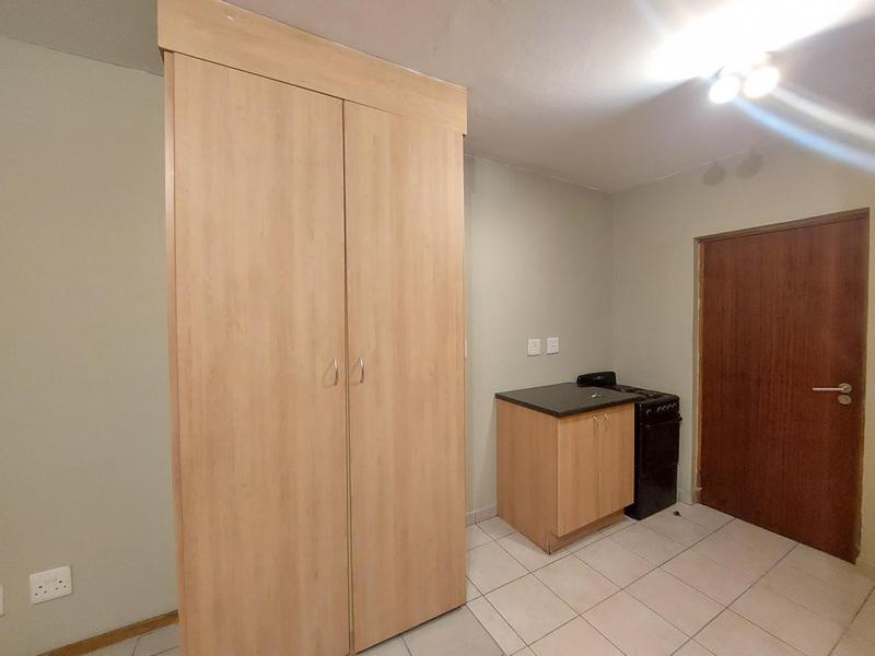 1 Bedroom Property for Sale in Braamfontein Werf Gauteng