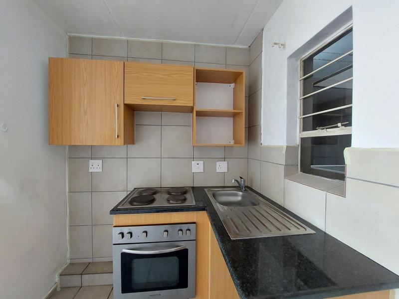 To Let 1 Bedroom Property for Rent in Braamfontein Werf Gauteng