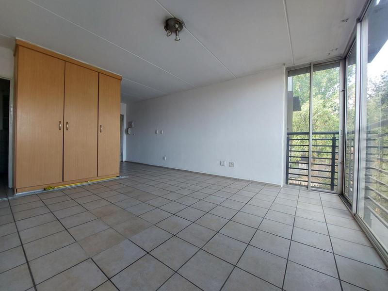 To Let 1 Bedroom Property for Rent in Braamfontein Werf Gauteng