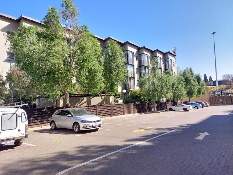 To Let 1 Bedroom Property for Rent in Braamfontein Werf Gauteng