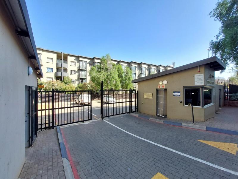 To Let 1 Bedroom Property for Rent in Braamfontein Werf Gauteng