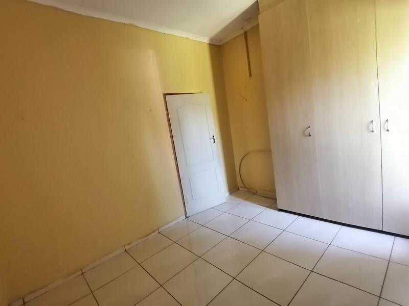 1 Bedroom Property for Sale in Birchleigh North Gauteng