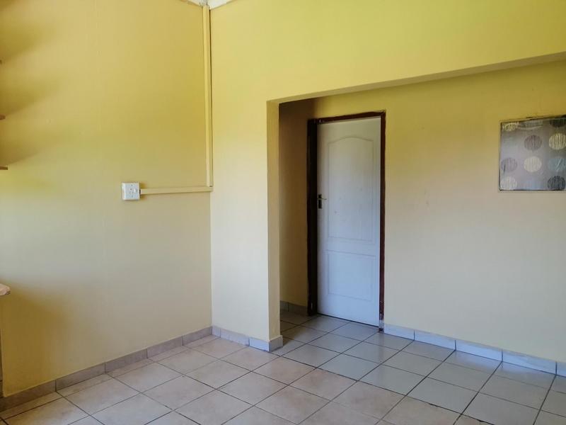 1 Bedroom Property for Sale in Birchleigh North Gauteng
