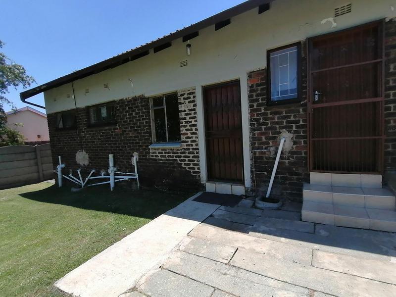 1 Bedroom Property for Sale in Birchleigh North Gauteng