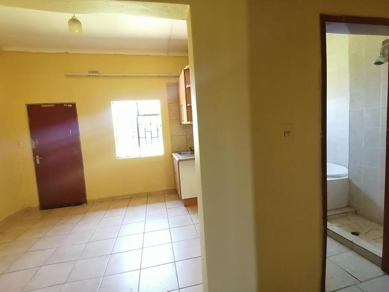 1 Bedroom Property for Sale in Birchleigh North Gauteng