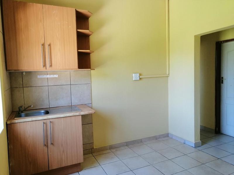 1 Bedroom Property for Sale in Birchleigh North Gauteng