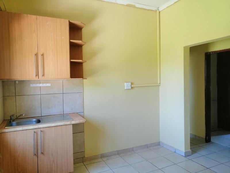 1 Bedroom Property for Sale in Birchleigh North Gauteng