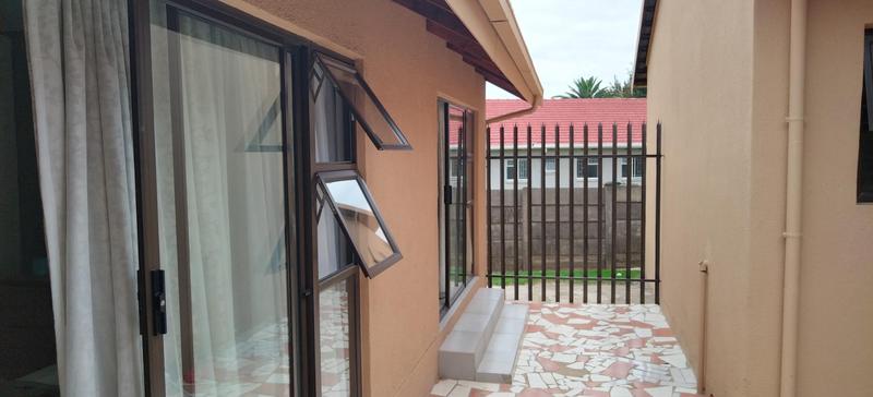 1 Bedroom Property for Sale in Birch Acres Gauteng