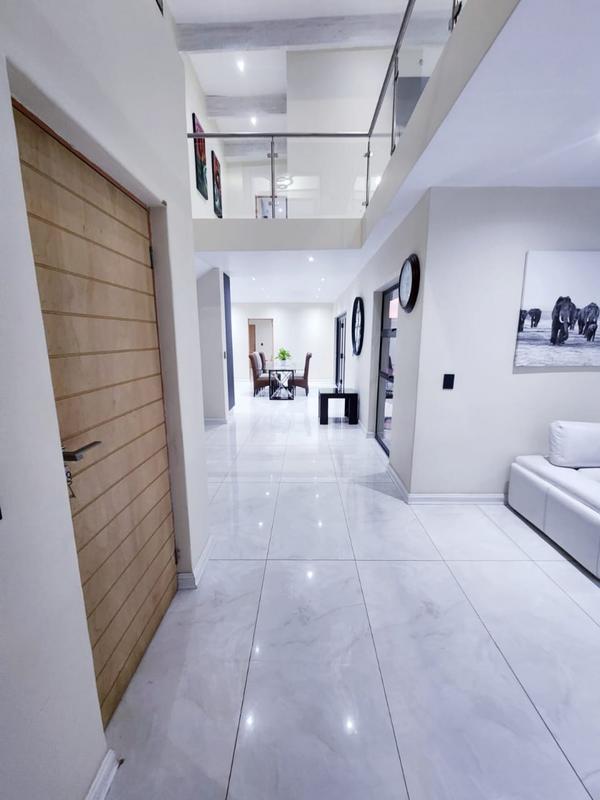 5 Bedroom Property for Sale in Glen Marais Gauteng