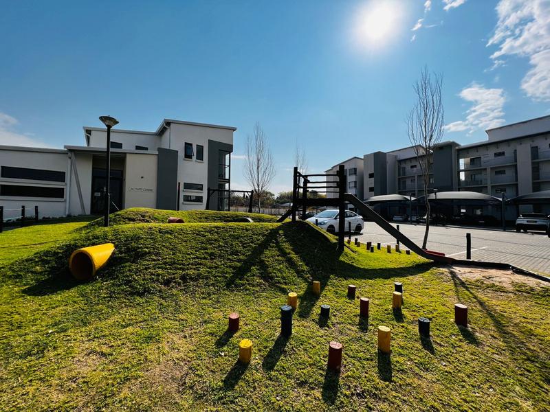 To Let 2 Bedroom Property for Rent in Fourways Gauteng