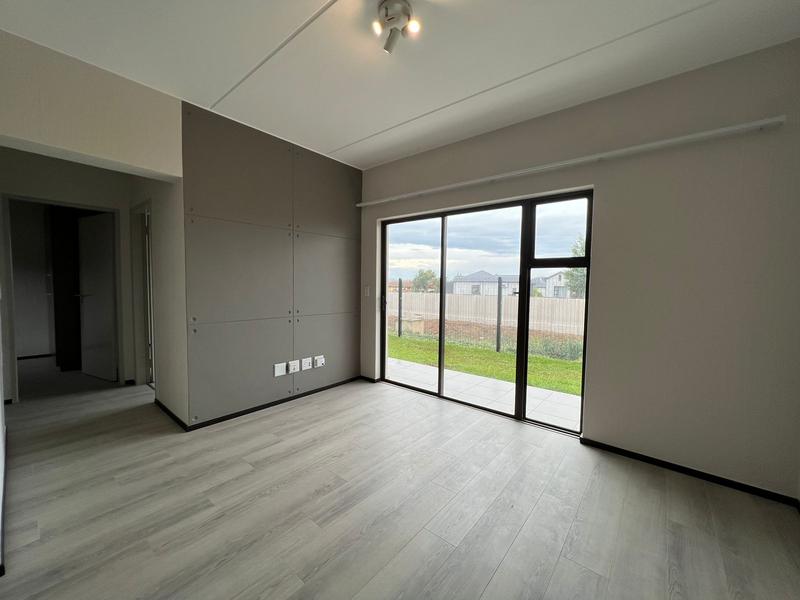 To Let 2 Bedroom Property for Rent in Fourways Gauteng