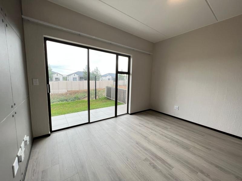 To Let 2 Bedroom Property for Rent in Fourways Gauteng