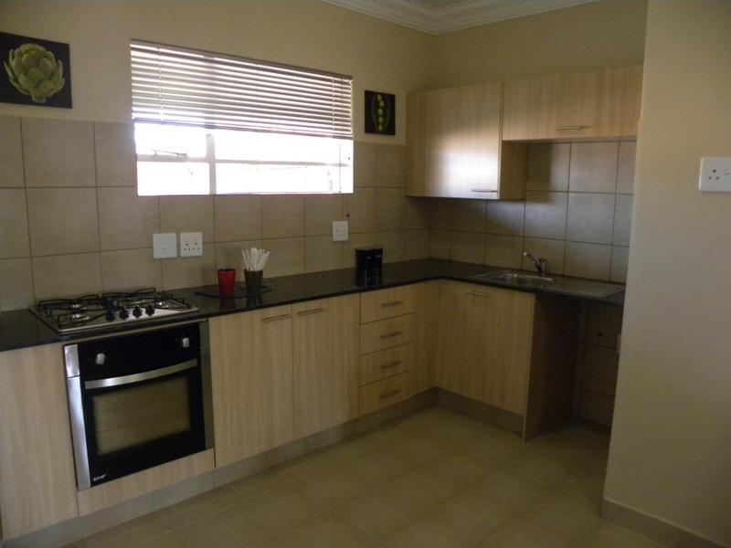 To Let 1 Bedroom Property for Rent in Buccleuch Gauteng