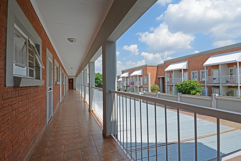 To Let 1 Bedroom Property for Rent in Buccleuch Gauteng