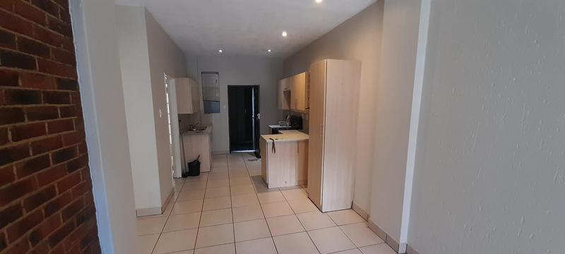 2 Bedroom Property for Sale in Buccleuch Gauteng