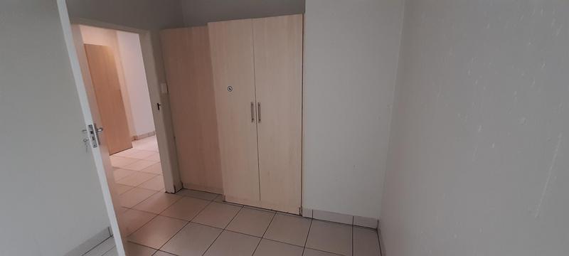 2 Bedroom Property for Sale in Buccleuch Gauteng
