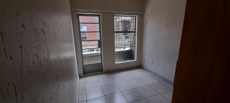 2 Bedroom Property for Sale in Buccleuch Gauteng