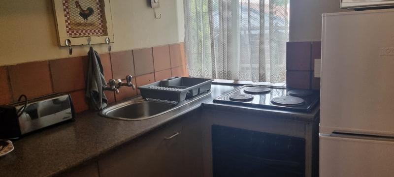 1 Bedroom Property for Sale in Lisdogan Park Gauteng
