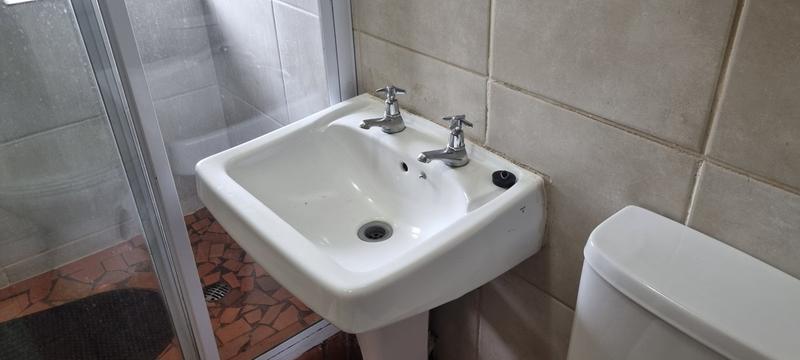 1 Bedroom Property for Sale in Lisdogan Park Gauteng