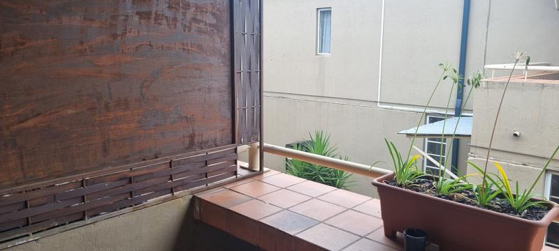 1 Bedroom Property for Sale in Lisdogan Park Gauteng