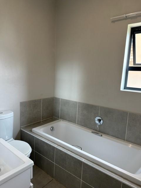 To Let 3 Bedroom Property for Rent in Whiteridge Gauteng