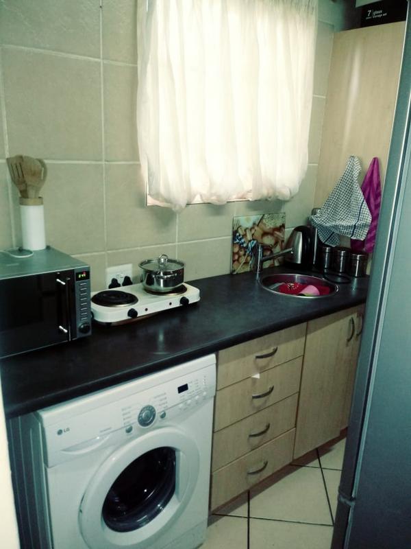To Let 1 Bedroom Property for Rent in Van Riebeeck Park Gauteng