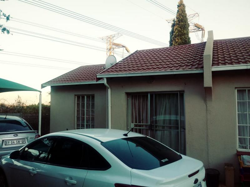 To Let 1 Bedroom Property for Rent in Van Riebeeck Park Gauteng