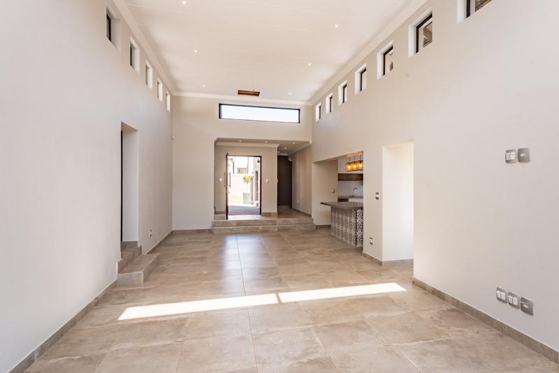 5 Bedroom Property for Sale in Chancliff Ridge Gauteng