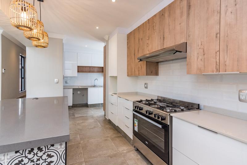 5 Bedroom Property for Sale in Chancliff Ridge Gauteng